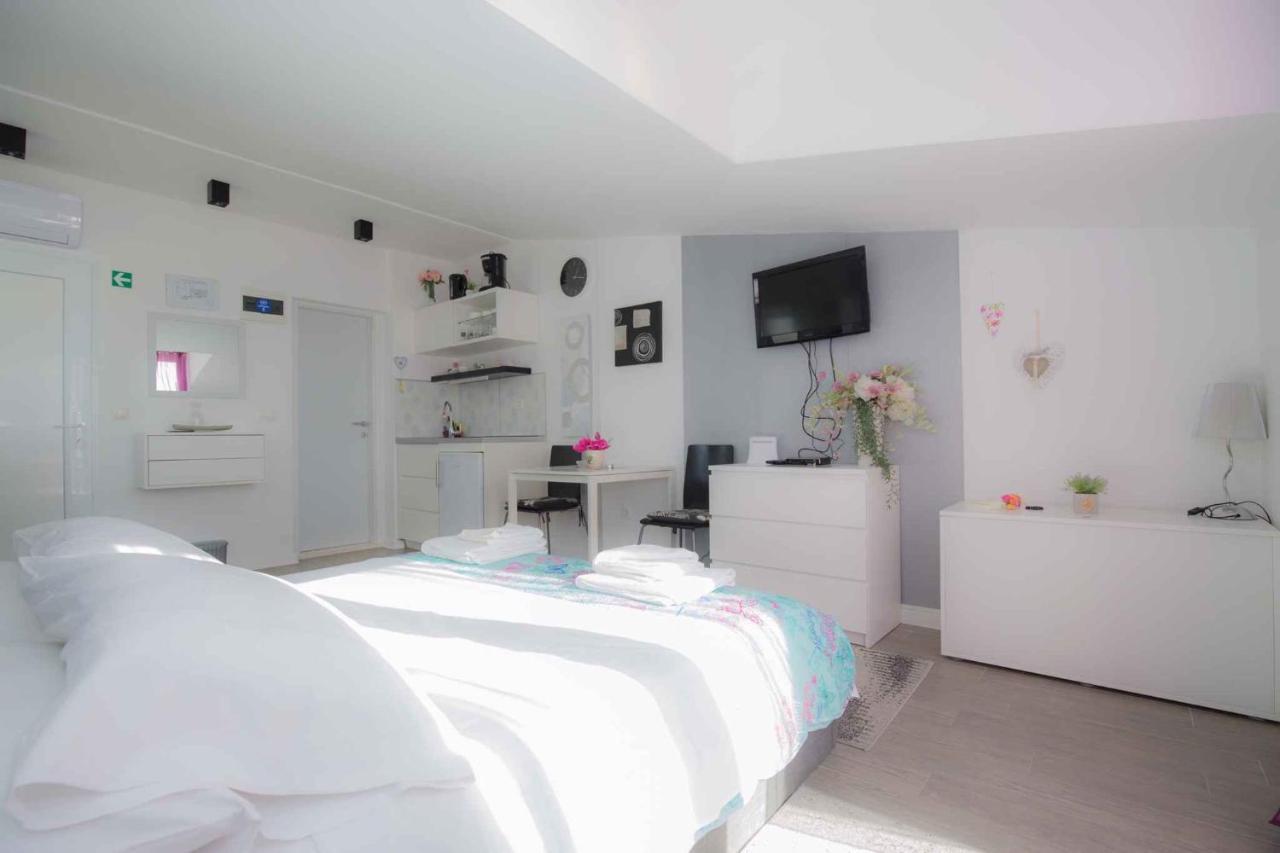 Apartments In Rogoznica 36019 Ngoại thất bức ảnh