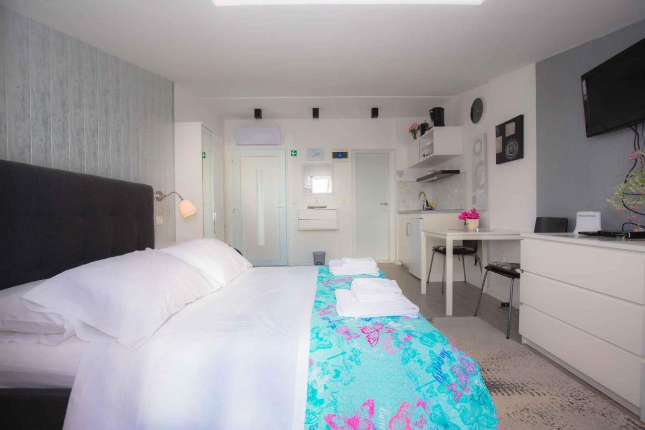 Apartments In Rogoznica 36019 Ngoại thất bức ảnh